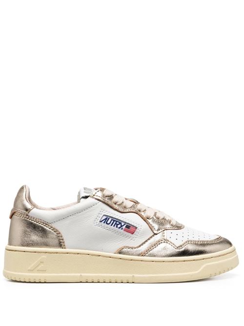 MEDALIST LOW LEATHER SNEAKERS