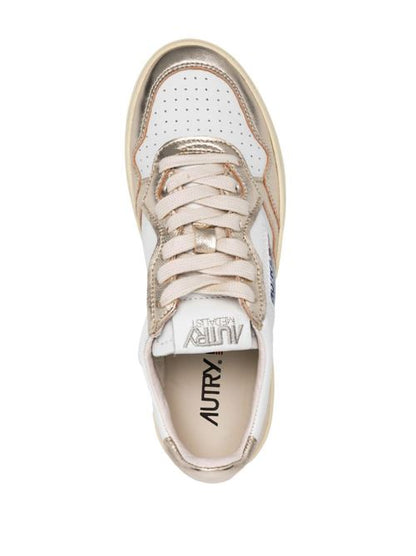 MEDALIST LOW LEATHER SNEAKERS