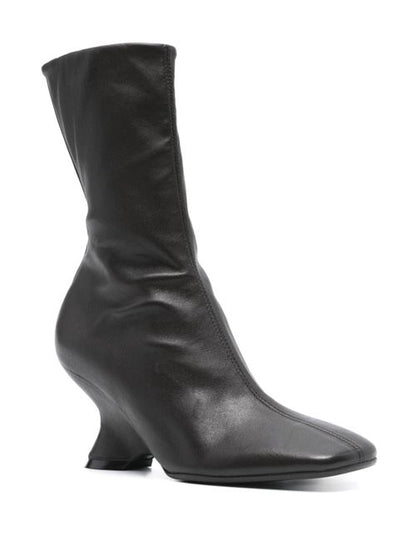 LEATHER BOOTS