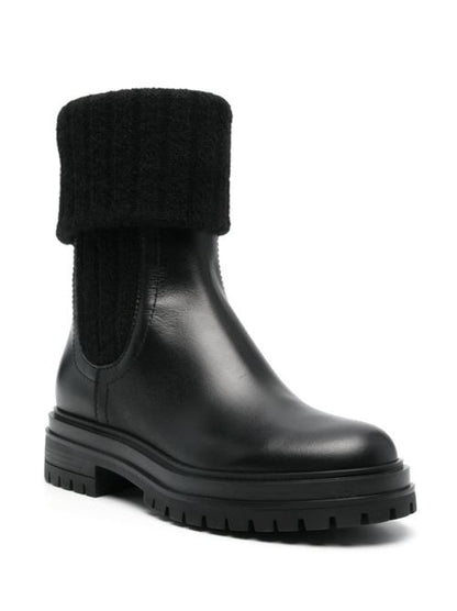 LEATHER CHELSEA BOOTS