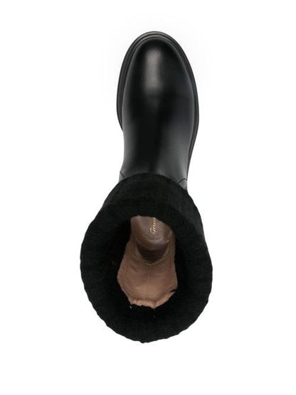 LEATHER CHELSEA BOOTS