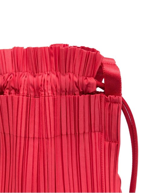 SQUARE PELATED BUCKET BAG