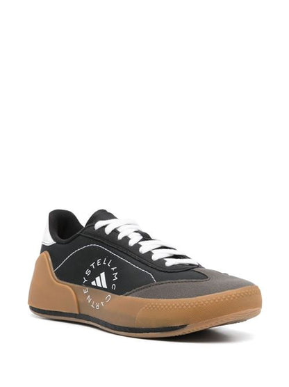 COURT BOOST SNEAKERS