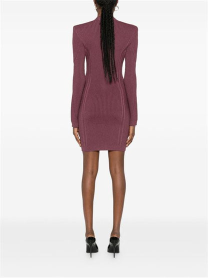 V-NECKED SHORT DRESS