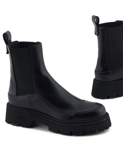 LEATHER CHELSEA BOOTS