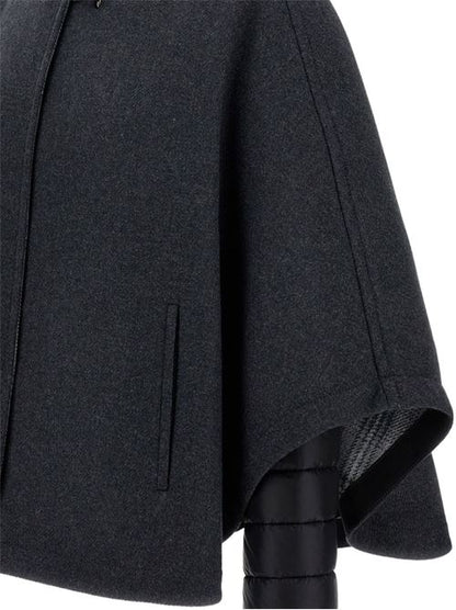 REVERSIBLE CAPE