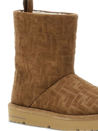 APRES CHIC BOOTS