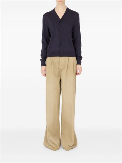 WOOL V-NECKED CARDIGAN