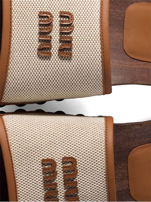 LOGO SLIDES