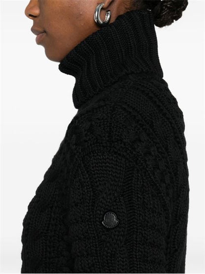 WOOL TURTLE-NECK SWEATER