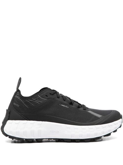 001 SNEAKERS