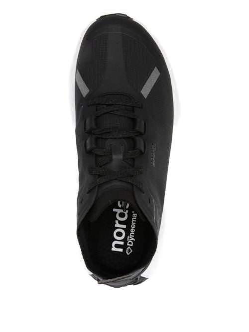 001 SNEAKERS