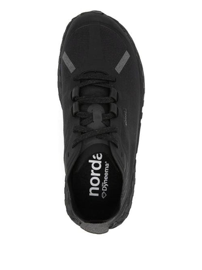 001 SNEAKERS
