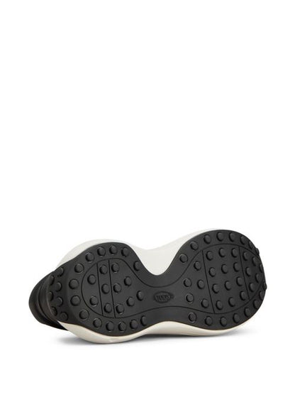 LEATHER SNEAKERS
