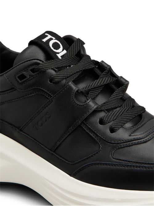 LEATHER SNEAKERS