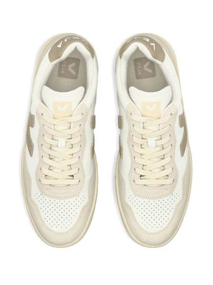 V-90 SNEAKERS