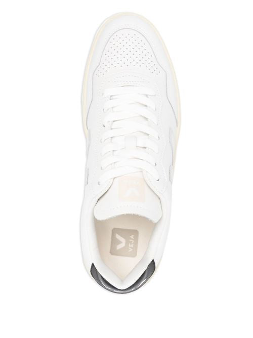 V-90 SNEAKERS