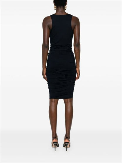 V-NECKED SLEELVESS DRESS