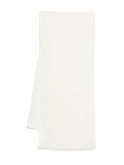 PLEATED STOLE