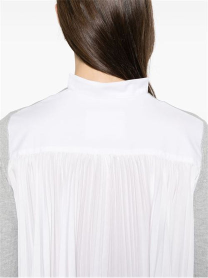 V-NECKED CARDIGAN