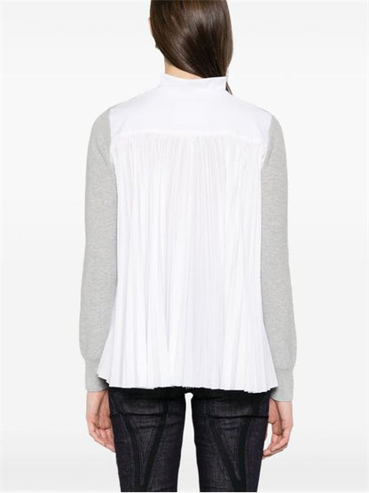 V-NECKED CARDIGAN