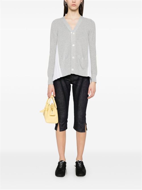 V-NECKED CARDIGAN