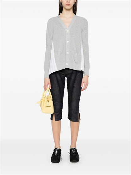 V-NECKED CARDIGAN