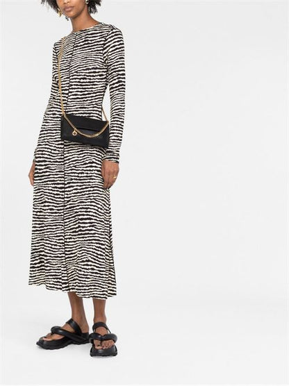 FALABELLA WALLET ON CHAIN
