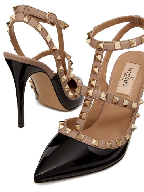 ROCKSTUD PATENT LEATHER PUMPS